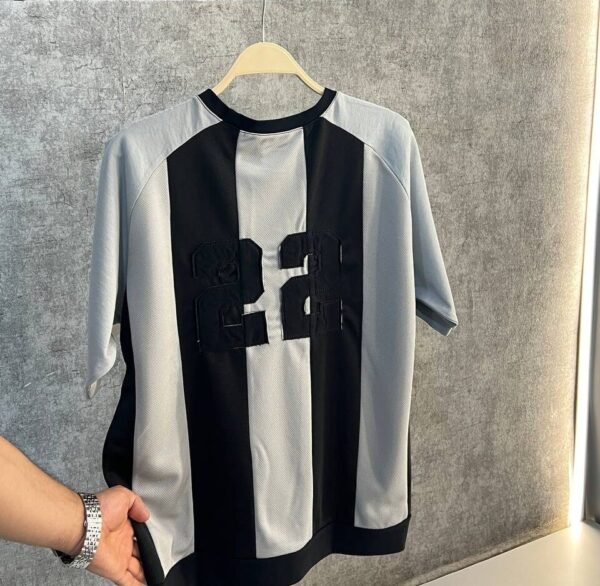 Sporty t-shirt multi colour- تي شيرت بمظهر رياضي