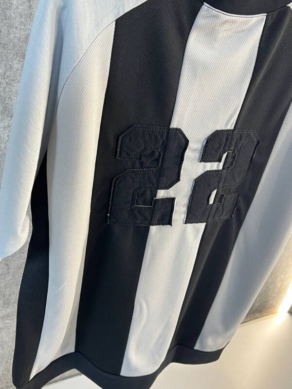 Sporty t-shirt multi colour- تي شيرت بمظهر رياضي